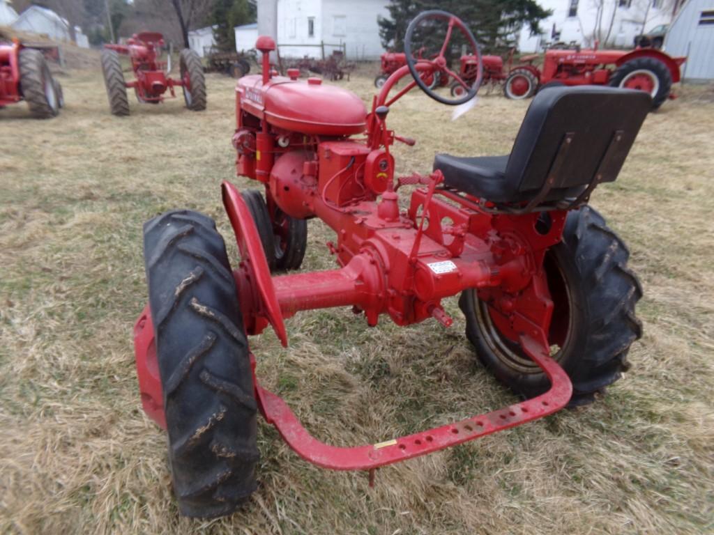 IH McCormick-Farmall BN, Narrow Front, Normal and 90 Degree PTO for Pulley