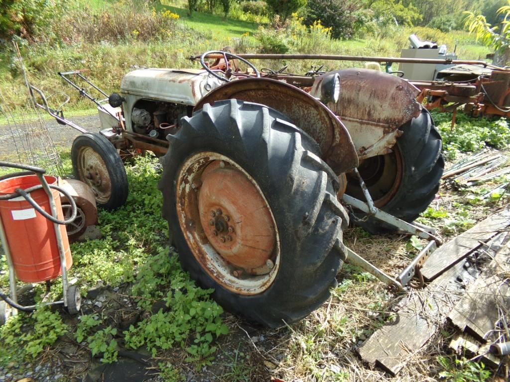 Ford N 2WD Tractor, Gas, 3 pt Hitch (Needs Engine Work, Good Rubber)