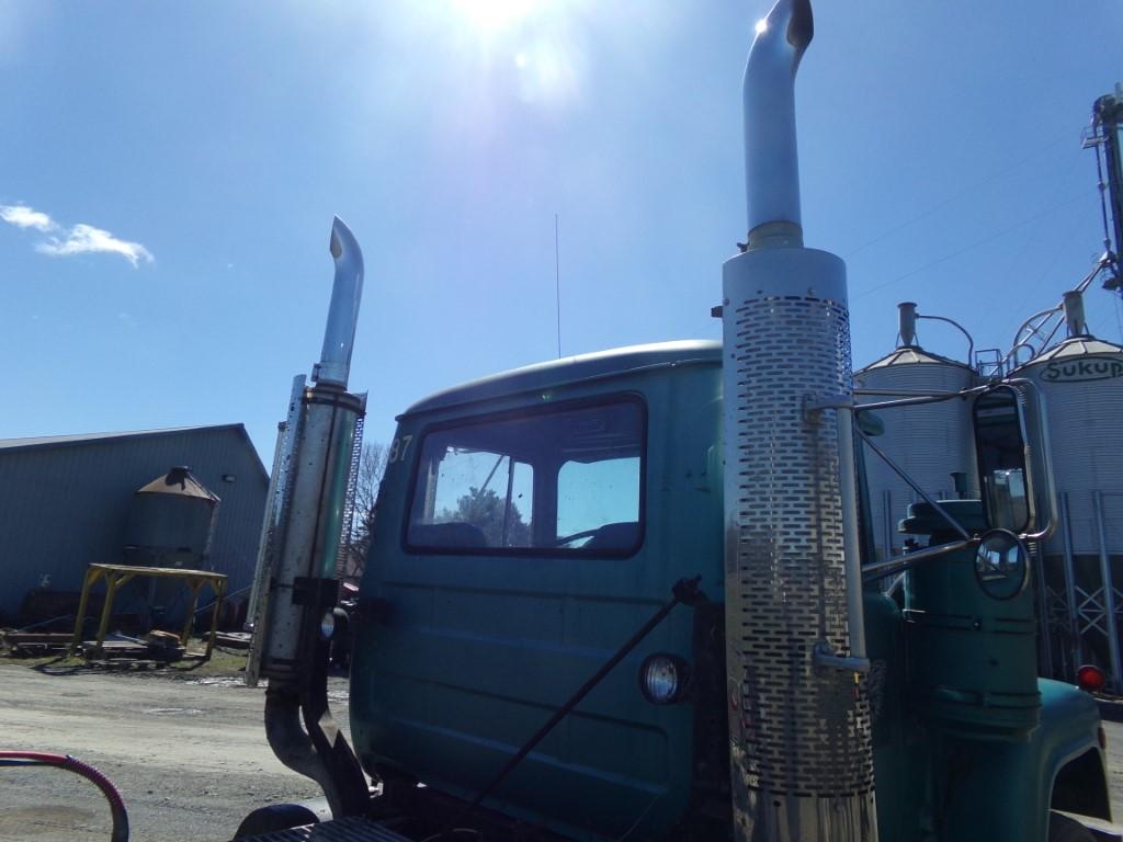 Mack R688T Day Cab Tractor, 300 Mack Engine, 9 Speed Trans, Alum Wheels, Go