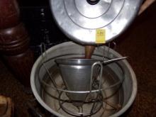 Aluminum Hot Water Canner with Rack and Strainer (DR)