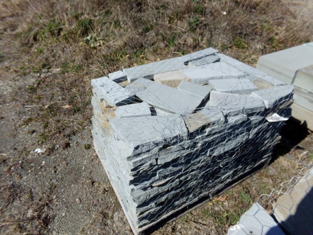 Thin Colonial Wall Stone, 1''-2'' Random Thickness and Assorted Sizes, 192