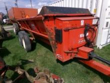 Knight Kuhn 8118 Tandem Axle Side Delivery Manure Spreader, Orange (4446)