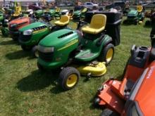 John Deere L120, 48'' Deck, 20 Hp Briggs & Stratton w/Bagger Attachment, 38