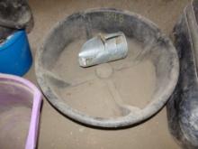 Round Feed Tub, and Metal Feed/Grain Scoop