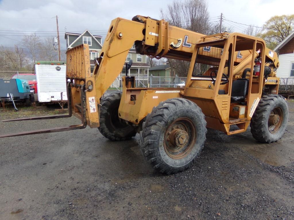 Lull 844C-42, Mason's Telehandler (Sliding Carriage) Shows 291 Hours, 42''