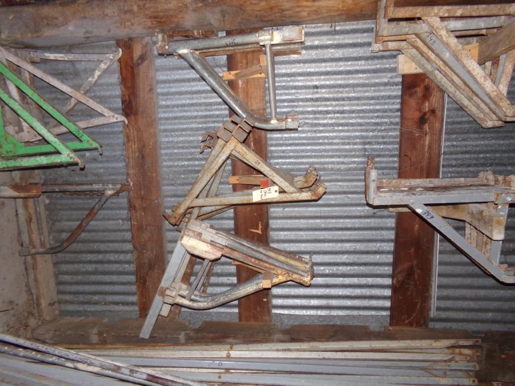 (29) Scaffold Side Brackets (With NO Paint Spots)(29 X Bid) (Scaffold Room)