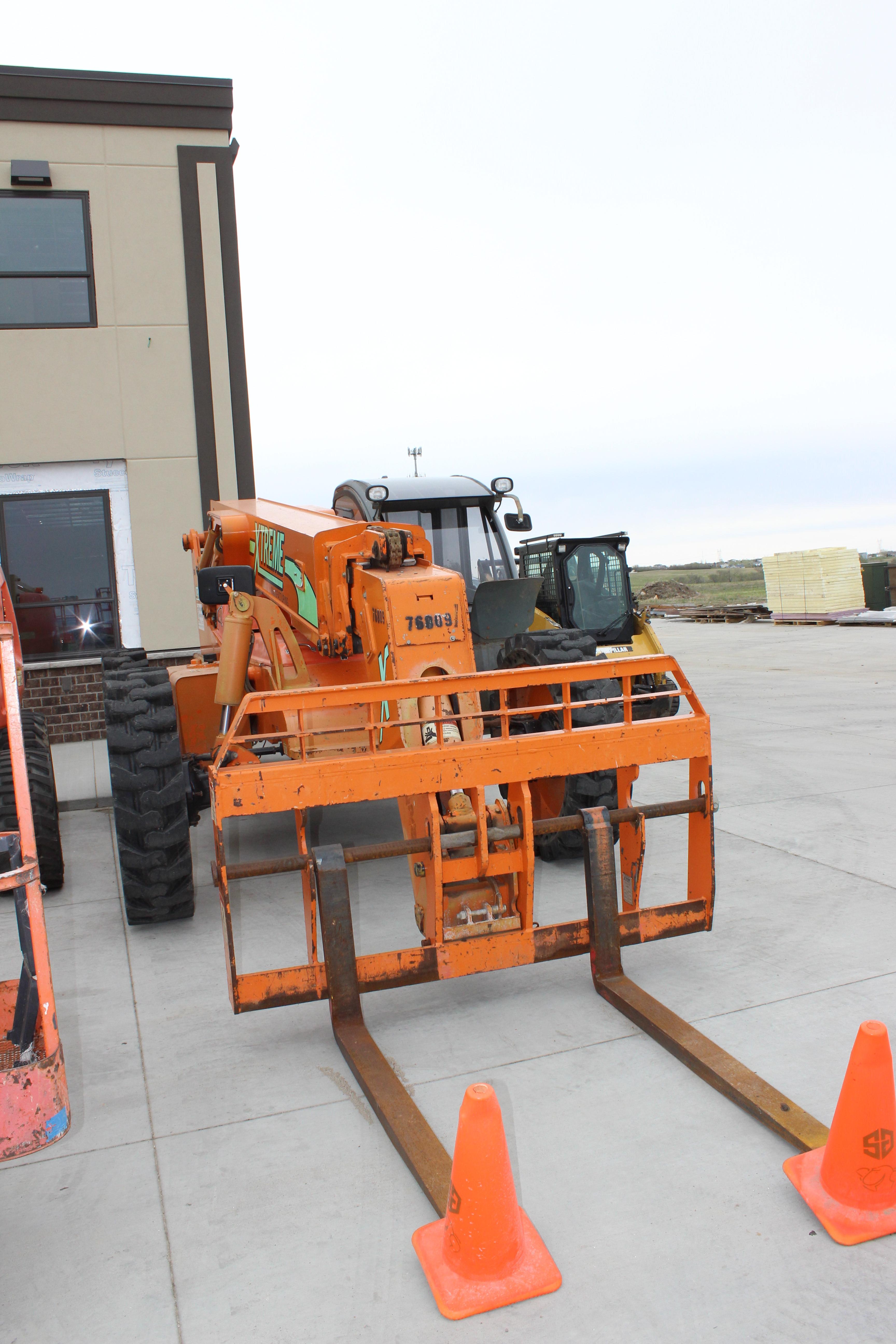 2007 Xtreme XRM842EC Telehandler