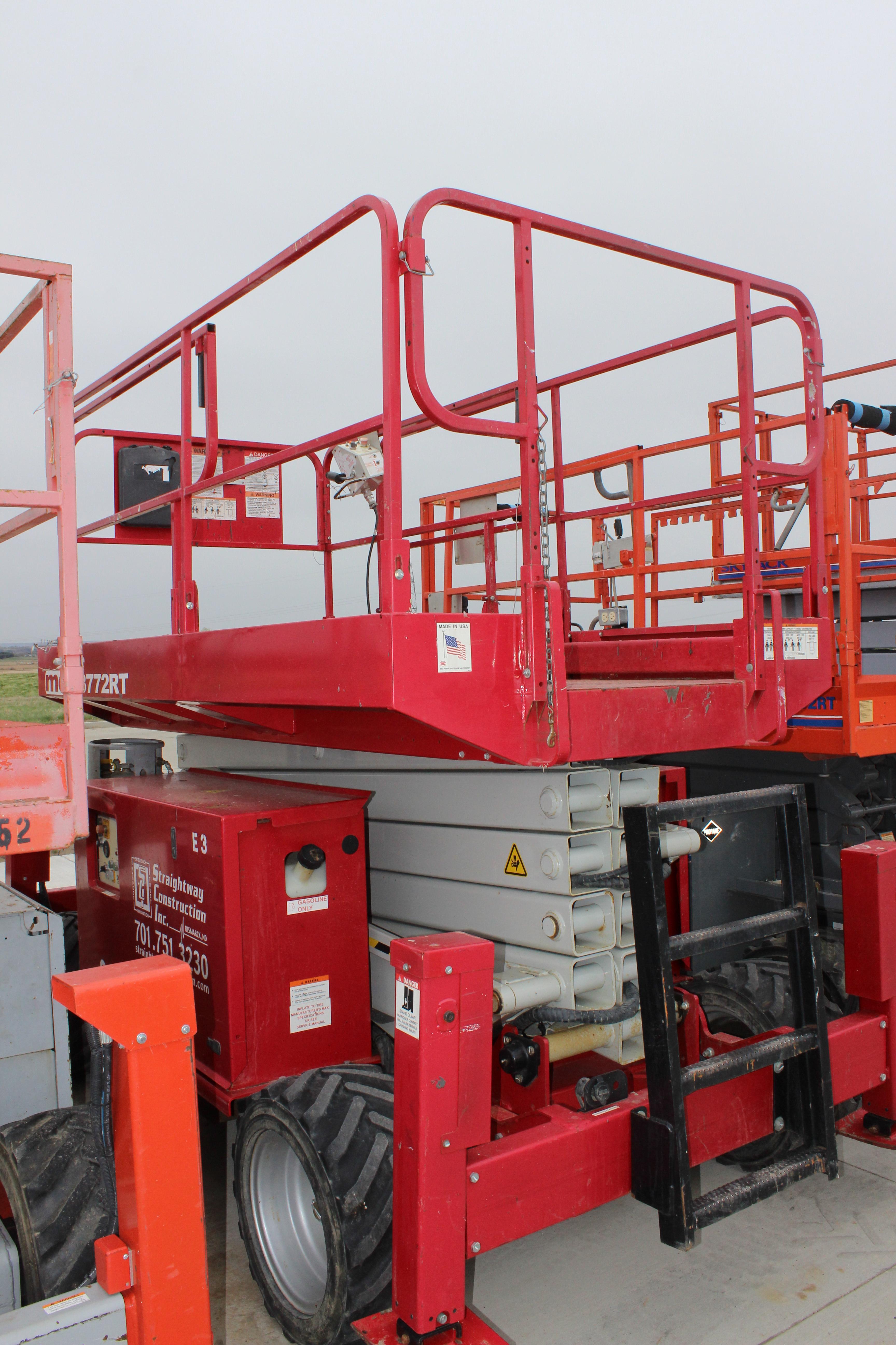 2012 Mec 3772 RT Scissor Lift