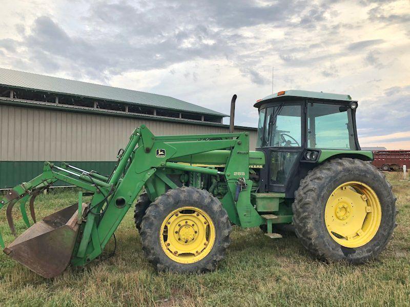 1990 John Deere 2955 Tractor