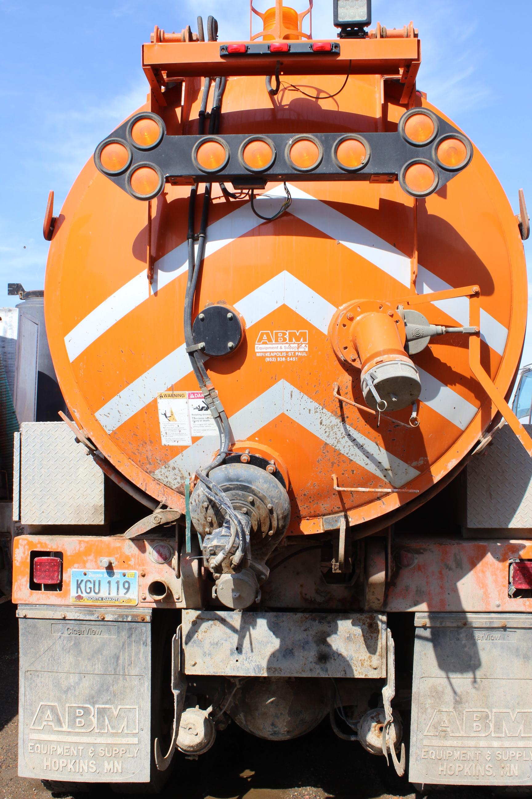 2001 IH Vac-Con Hydrovac Truck