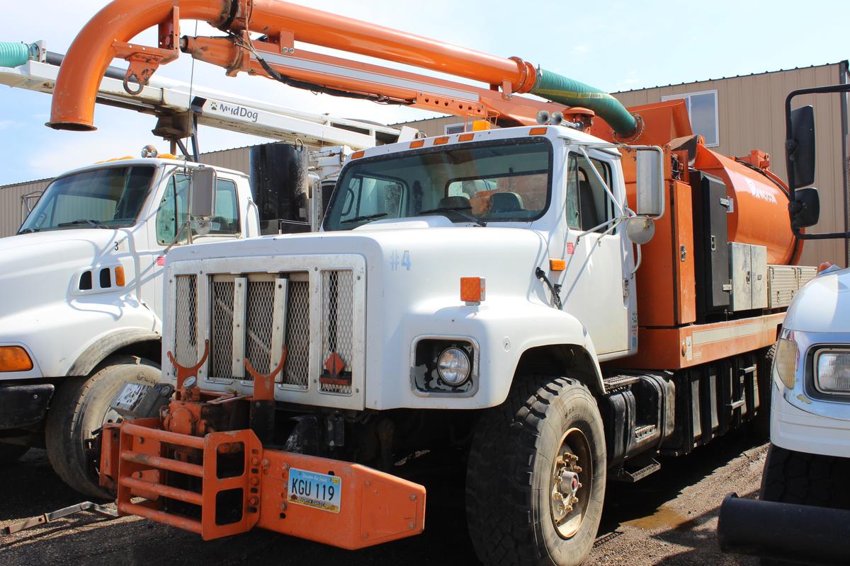 2001 IH Vac-Con Hydrovac Truck