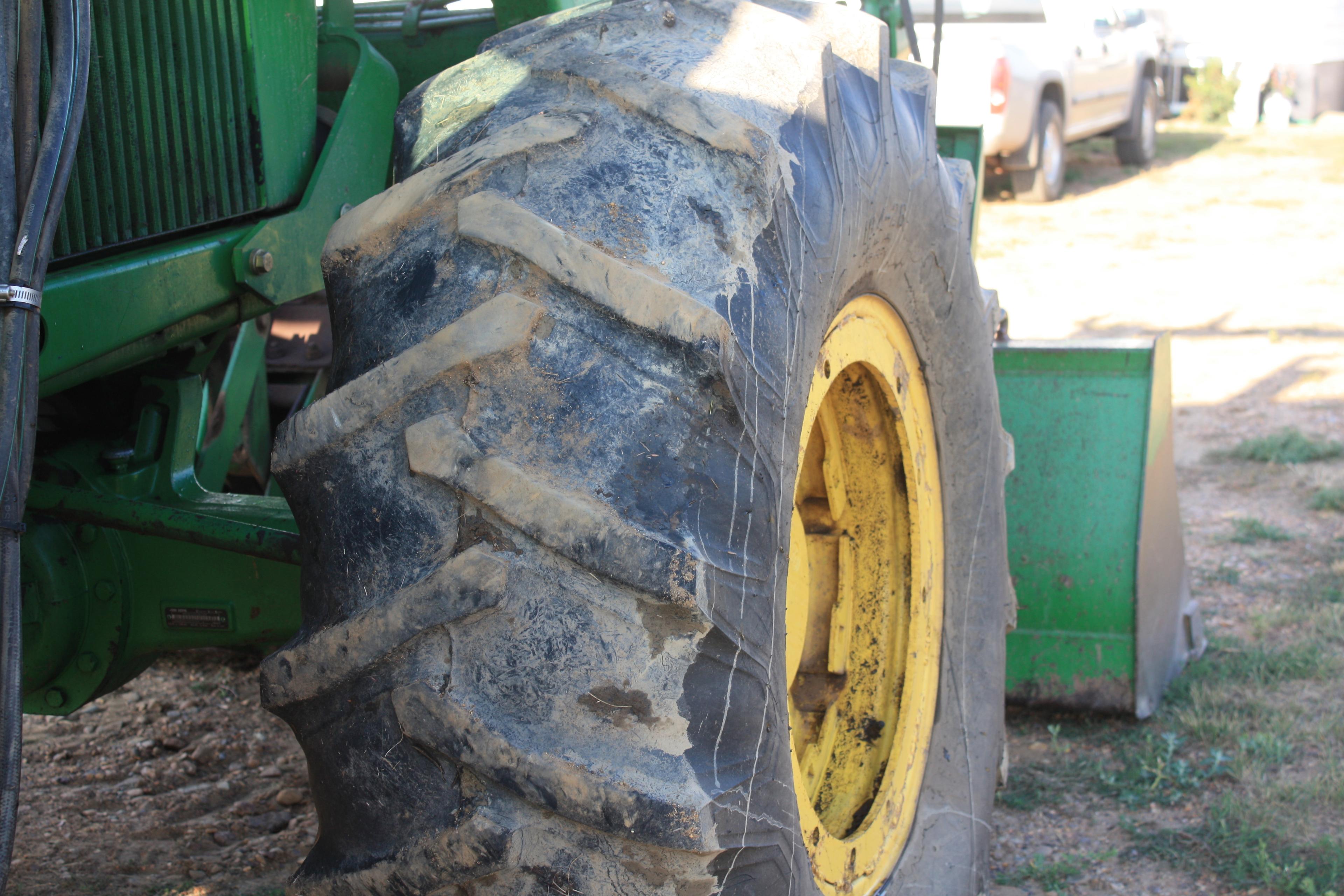 1992 John Deere 4255A Tractor