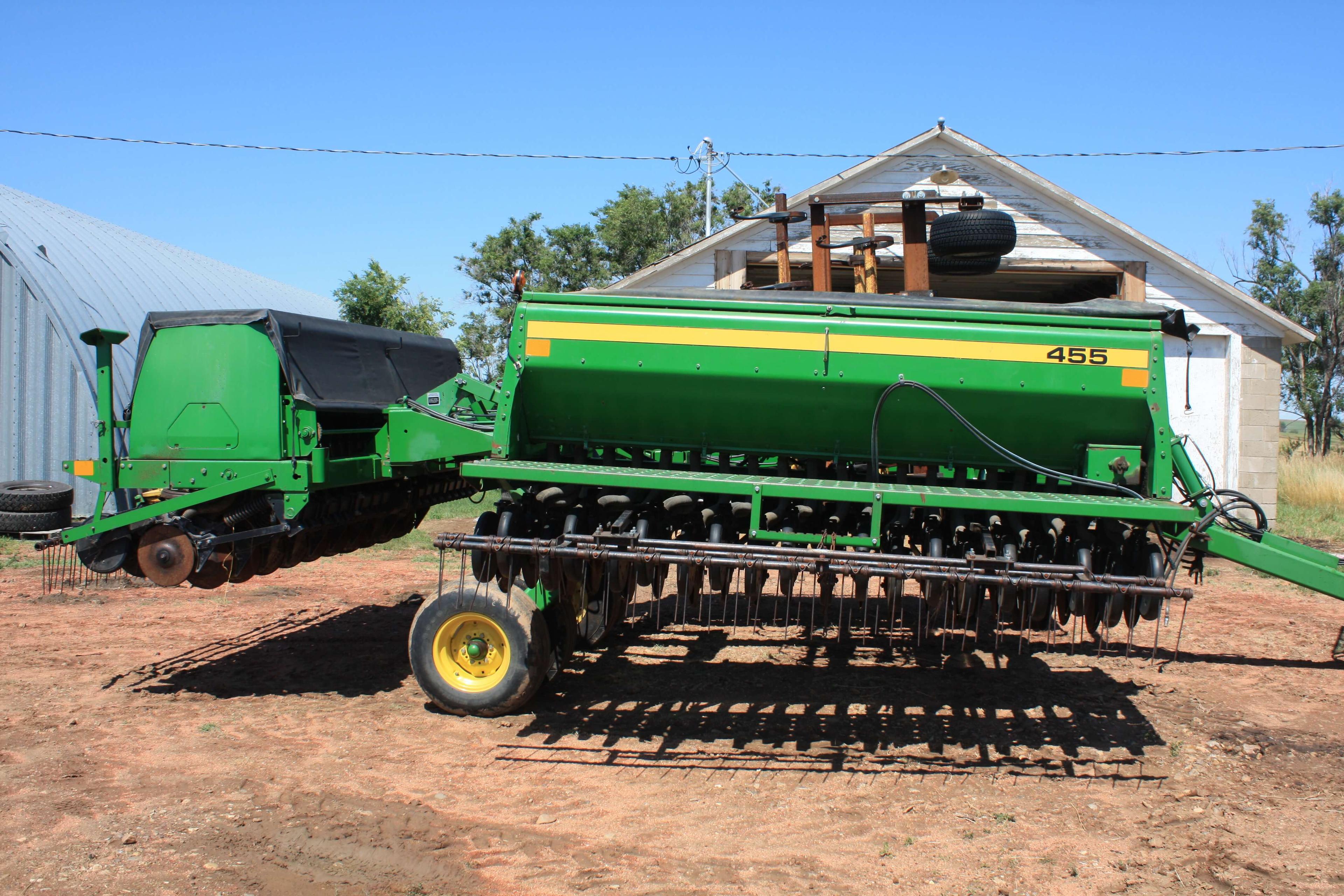 John Deere 455 Drill