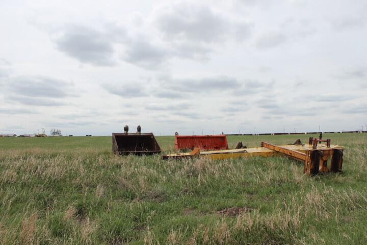 7’ Kubota Skidsteer Dirt Bucket, 9’ 3 yd. Payloader Bucket