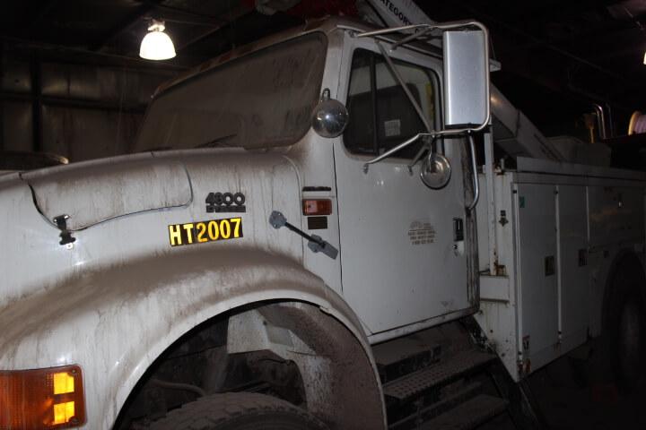 1996 International 4800 DT466E All Wheel Drive Boom Truck