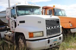 2003 Mack CH613 Semi Day Cab