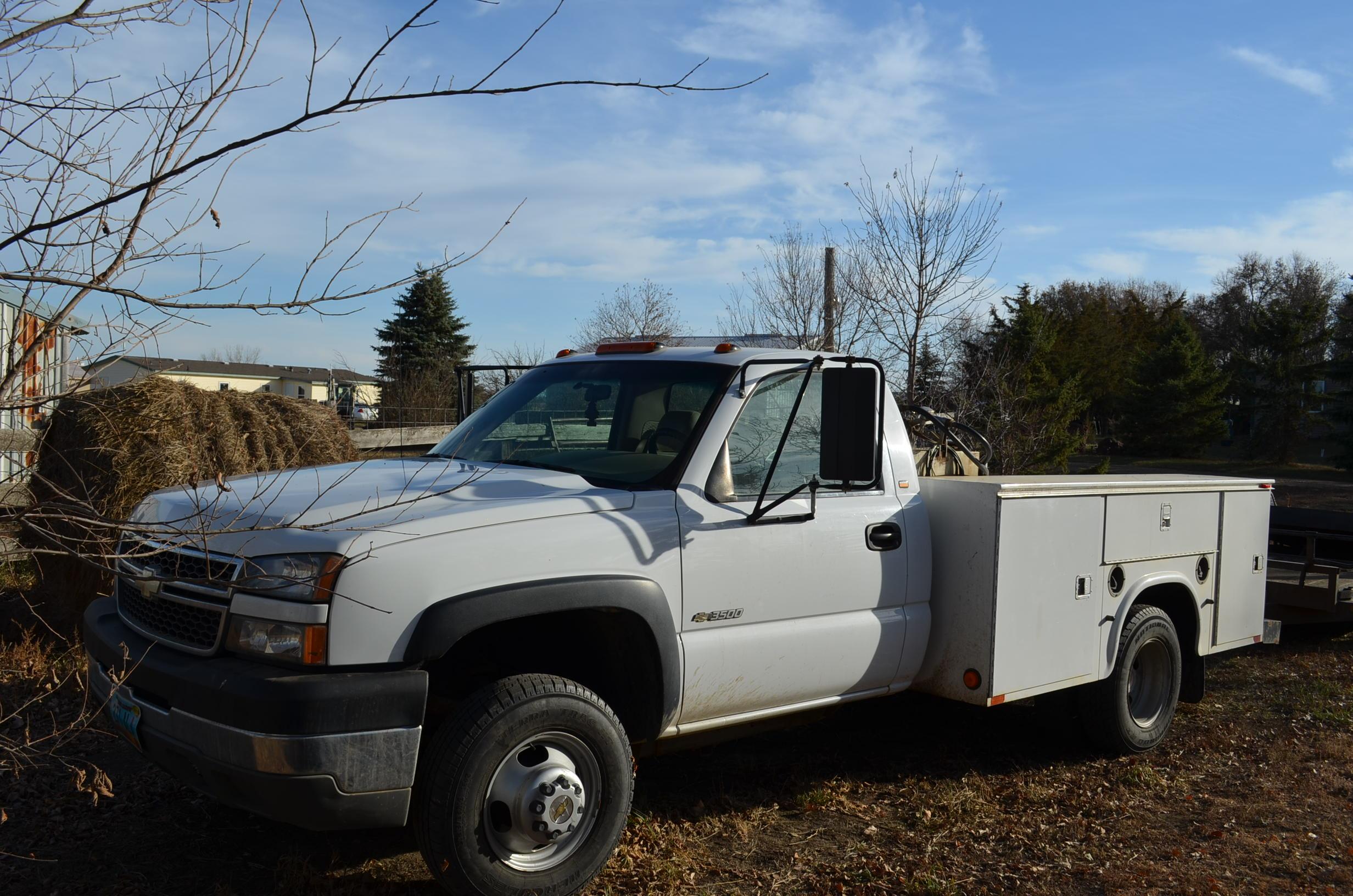 2005 Chevy Silverado 3500 Pickup