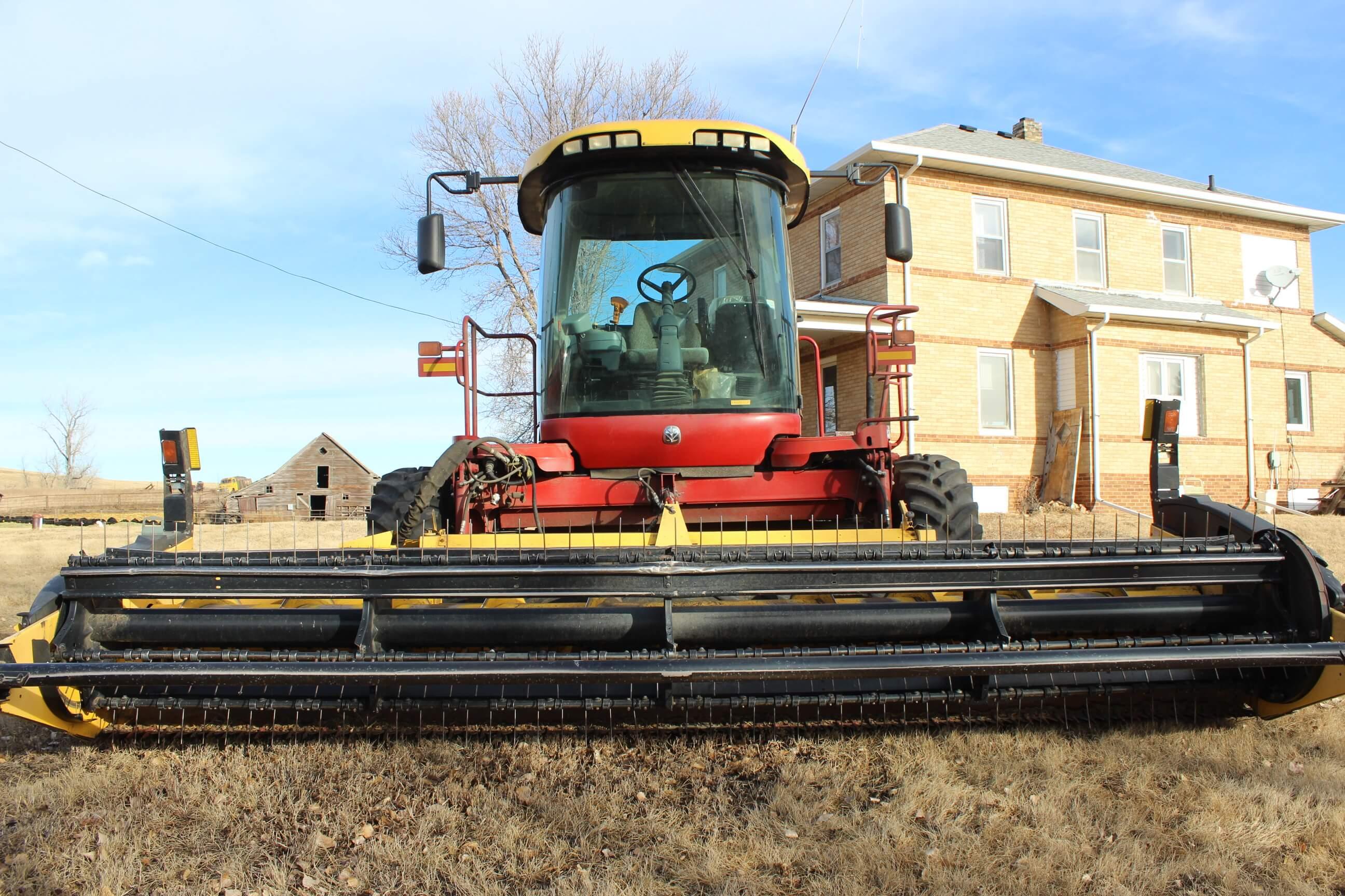 2010 NH H8040 Windrower