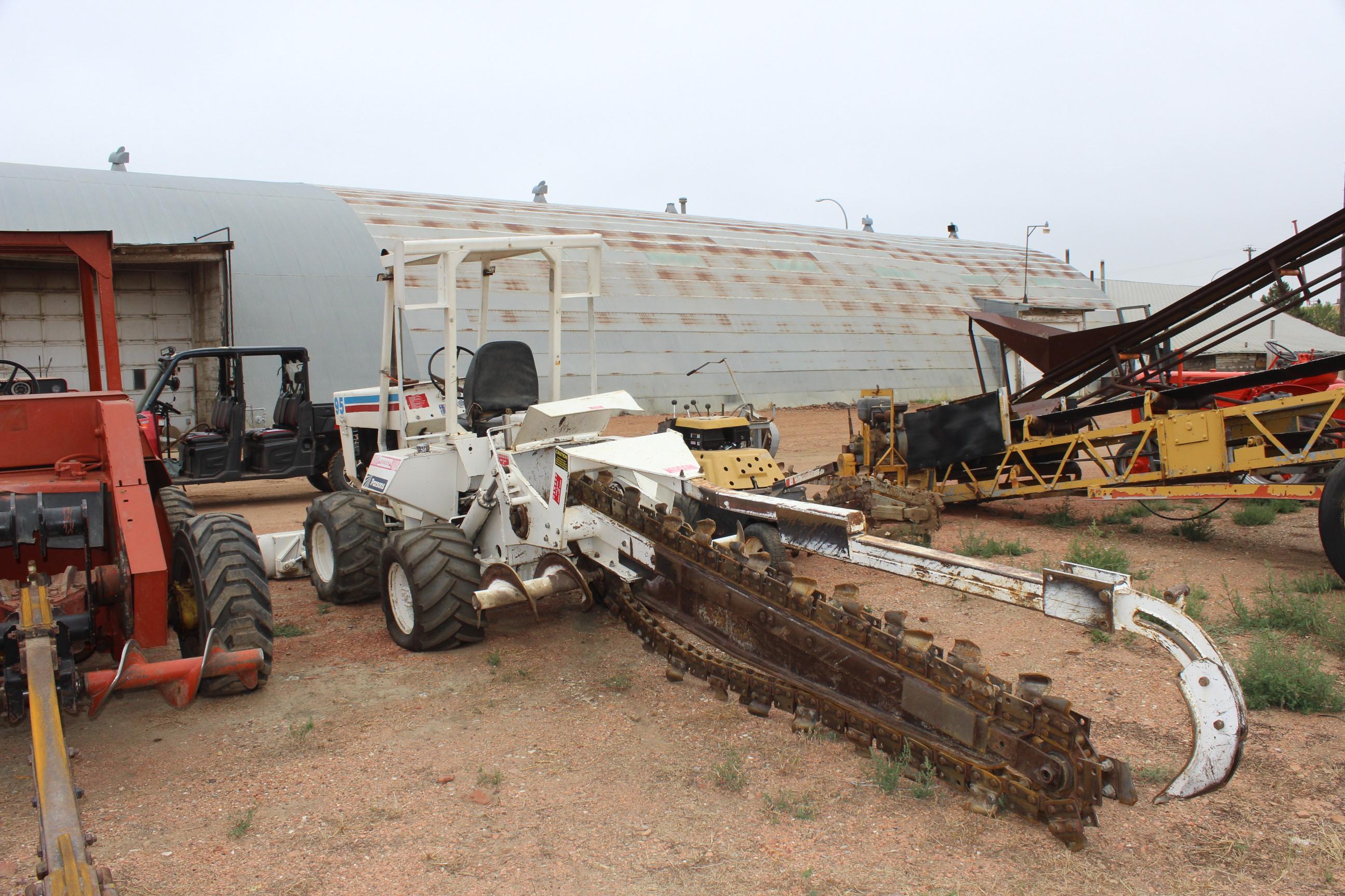 Parson 75 Trencher, 1053 Hrs., 7’ blade, 7’ trencher mech. driven, JD diesel eng.