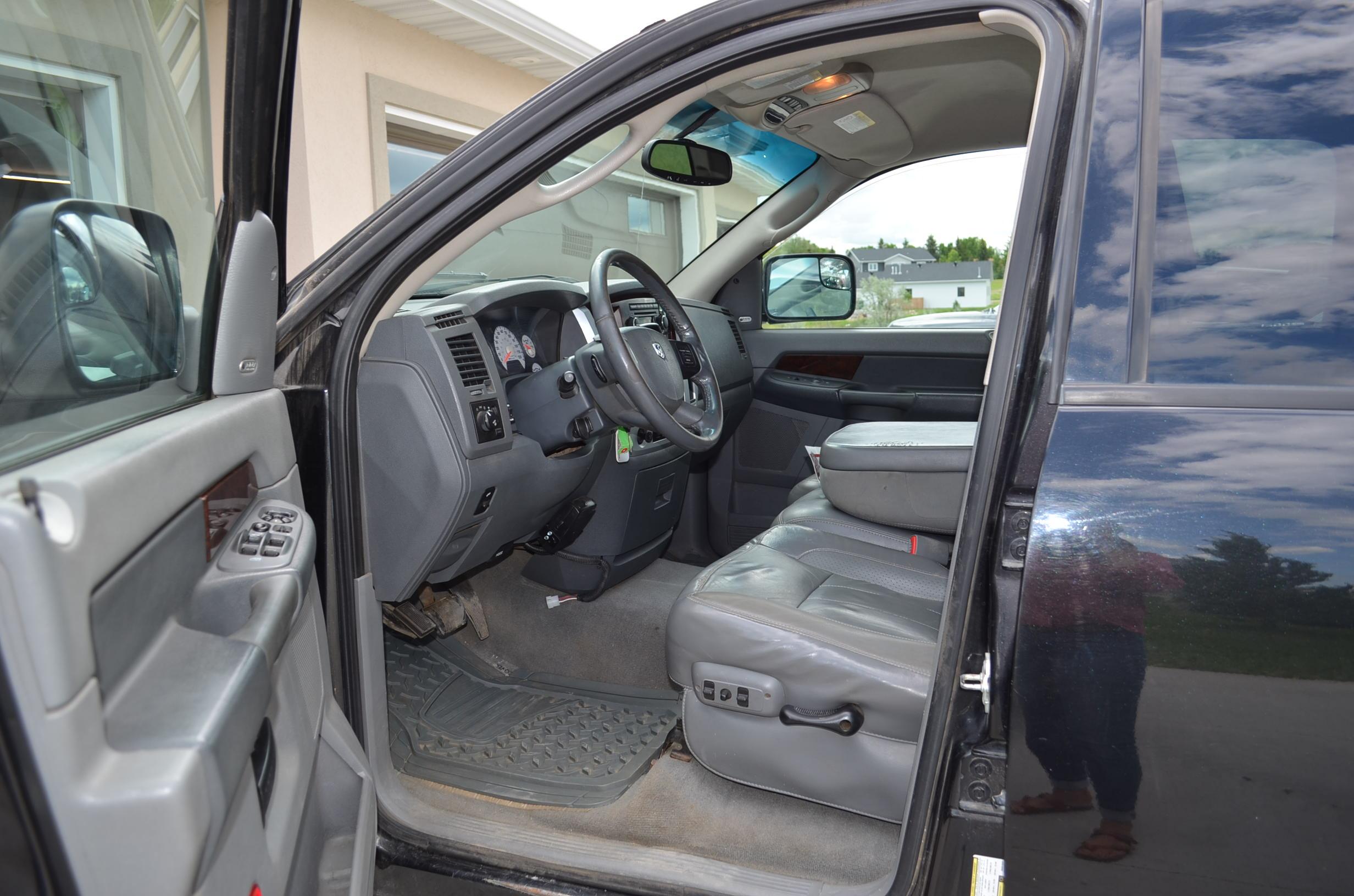 2009 RAM Heavy Duty 3500, Diesel 4x4, Quad Door Pickup