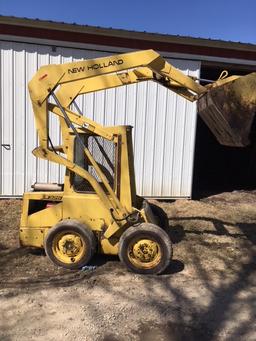 1978 New Holland L325 g. skidloader S.#466914 w/material & tine buckets, 2,862 hrs.