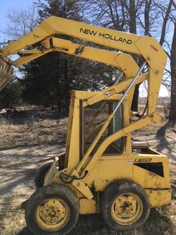 1978 New Holland L325 g. skidloader S.#466914 w/material & tine buckets, 2,862 hrs.