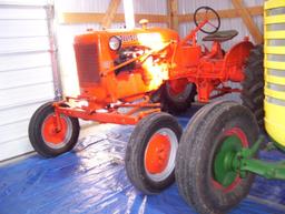 1952 Allis Chalmers CA tractor/w.fr., fenders, new tires, restored.
