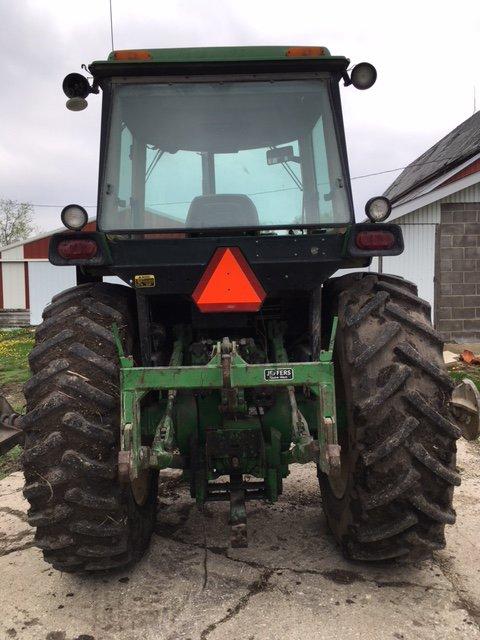 1989 John Deere 4455 d. tractor