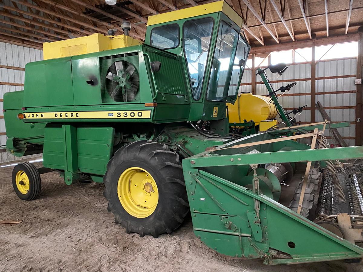 JD 3300 combine