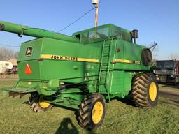 JD 7720 Combine