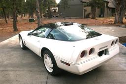 1988 CHEVROLET CORVETTE 35TH ANNIVERSARY EDITION