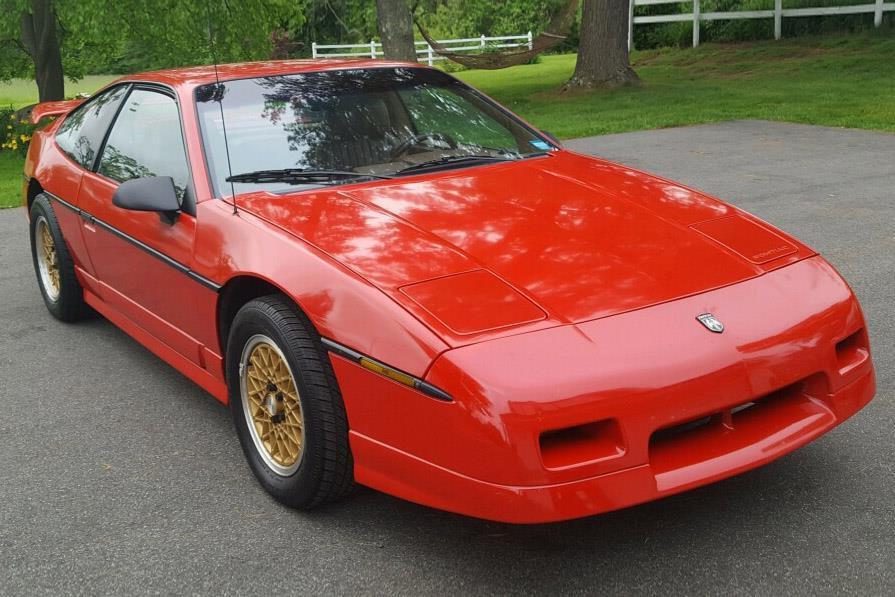 1988 PONTIAC FIERO GT