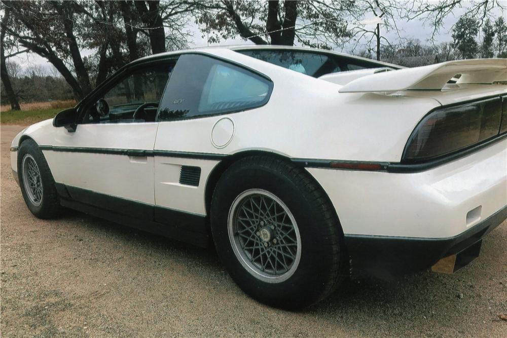 1986 PONTIAC FIERO GT CUSTOM FASTBACK