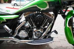 2010 HARLEY-DAVIDSON ROAD GLIDE CUSTOM MOTORCYCLE