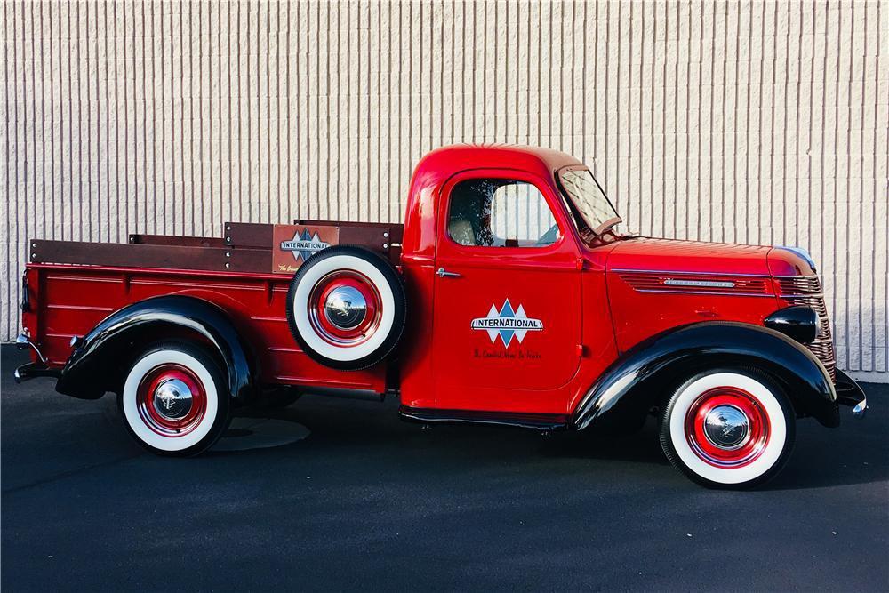 1940 INTERNATIONAL HALF-TON PICKUP