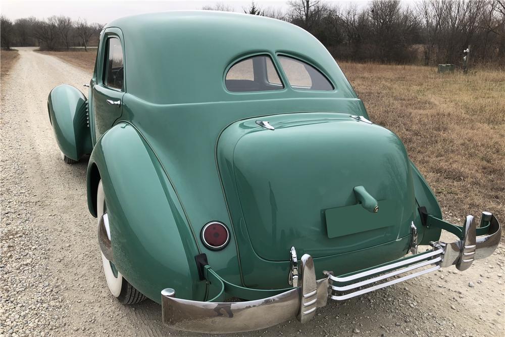 1937 CORD 812 WESTCHESTER SEDAN