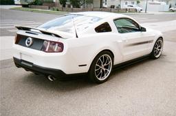 2011 FORD MUSTANG