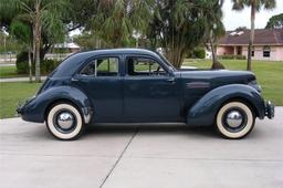 1940 GRAHAM HOLLYWOOD S/C SEDAN