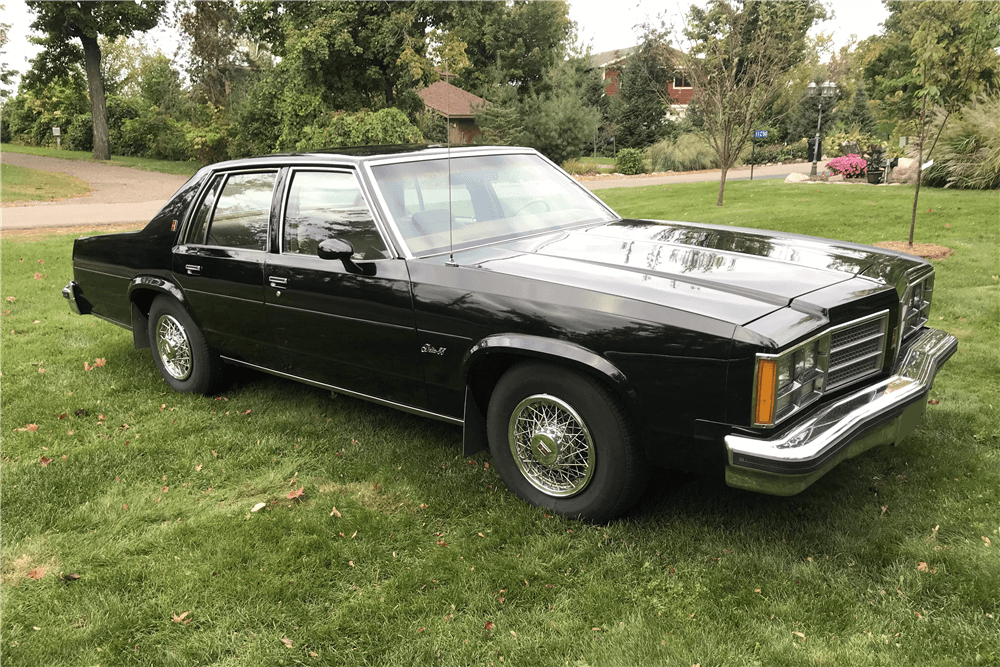 1978 OLDSMOBILE DELTA 88 ROYALE SEDAN