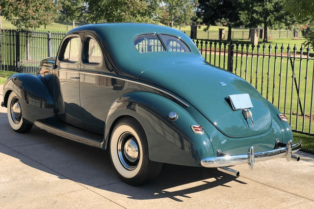 1940 FORD DELUXE COUPE