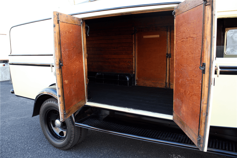 1934 FORD PANEL TRUCK