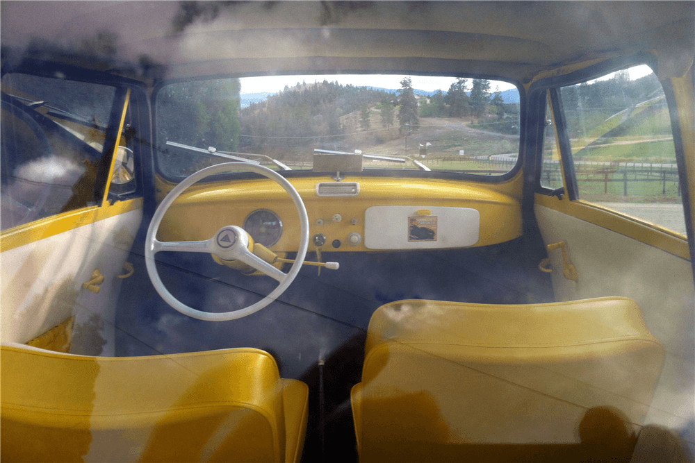 1958 LLOYD ALEXANDER TAXI