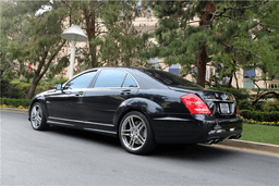 2010 MERCEDES-BENZ S63 AMG SEDAN