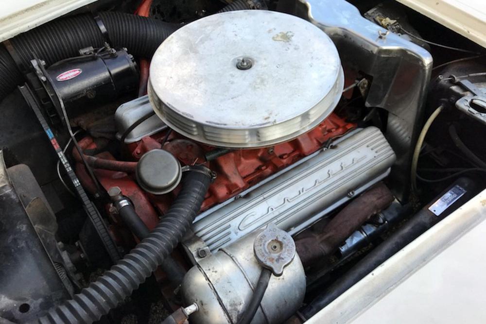 1962 CHEVROLET CORVETTE CONVERTIBLE