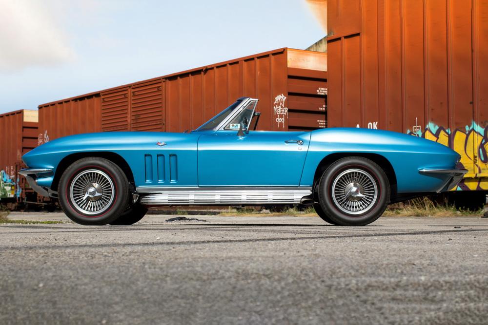 1966 CHEVROLET CORVETTE CONVERTIBLE