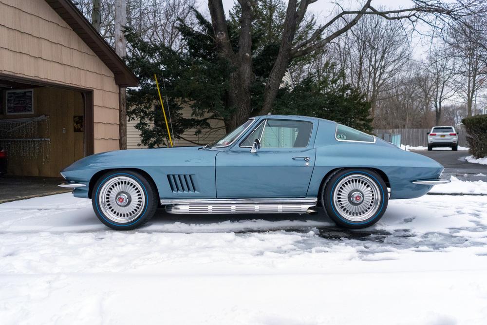 1967 CHEVROLET CORVETTE CUSTOM COUPE