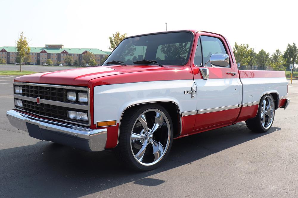 1984 CHEVROLET C10 CUSTOM PICKUP