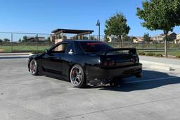 1989 NISSAN SKYLINE GT-R CUSTOM COUPE