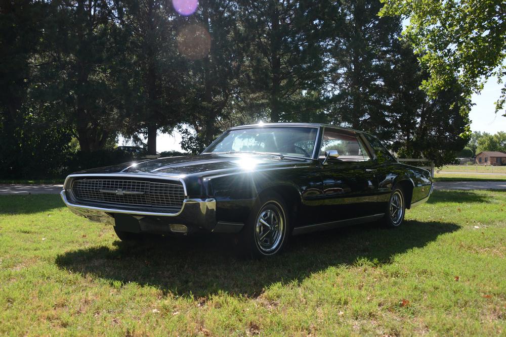 1967 FORD THUNDERBIRD 2 DOOR  HARDTOP