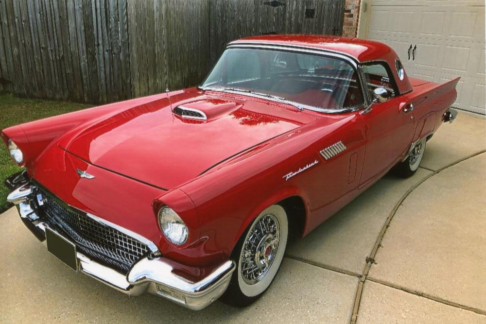 1957 FORD THUNDERBIRD